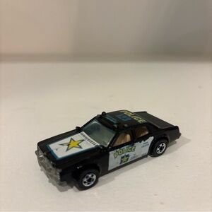 Hot Wheels 1977 Police Cruiser Toy Car 1:64